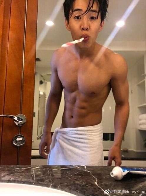 节目|向往的生活嘉宾集体秀腹肌,彭昱畅大华厉害了,不过都输给了妹妹