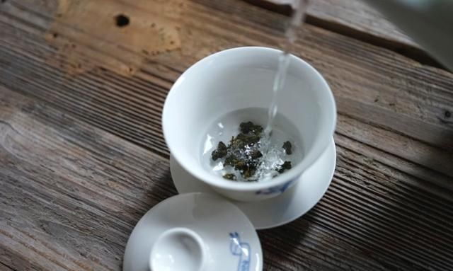  茶叶|天天都在喝茶，你知道哪几种茶不能喝吗？