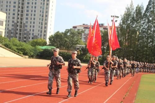  画面|速来围观！军校毕业联考誓师大会现场画面震撼曝光