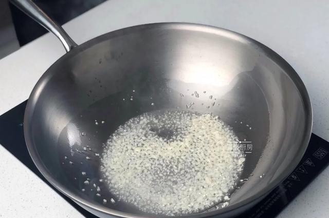  植物油|几个土豆，一碗面粉，成本不到5元，轻松搞定比肉夹馍还好吃