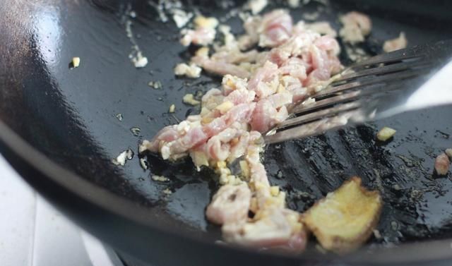  香味|一道懒人主食，咸香味美，恨不得连锅一起端走