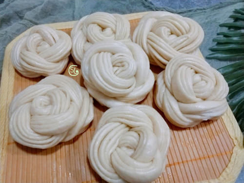 一料|发面不要只放酵母了,多加一料,做出的花卷,蓬松暄软,层次多