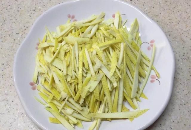  不妨|蜂蜜最好的搭档来啦！夏天天热蜂蜜不妨这样喝，消暑降火还养颜