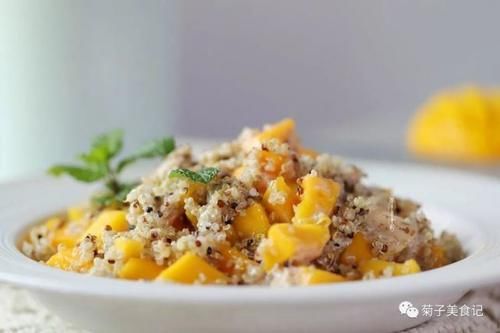 简单|在家自制芒果藜麦沙拉,常吃增强抵抗力,简单易学别错过