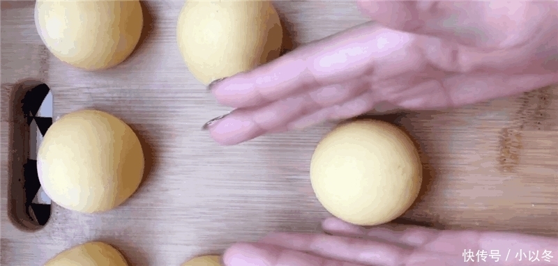  蒸锅|早餐教你用电饭锅做馒头, 比用蒸锅做的还简单, 馒头蓬松好吃