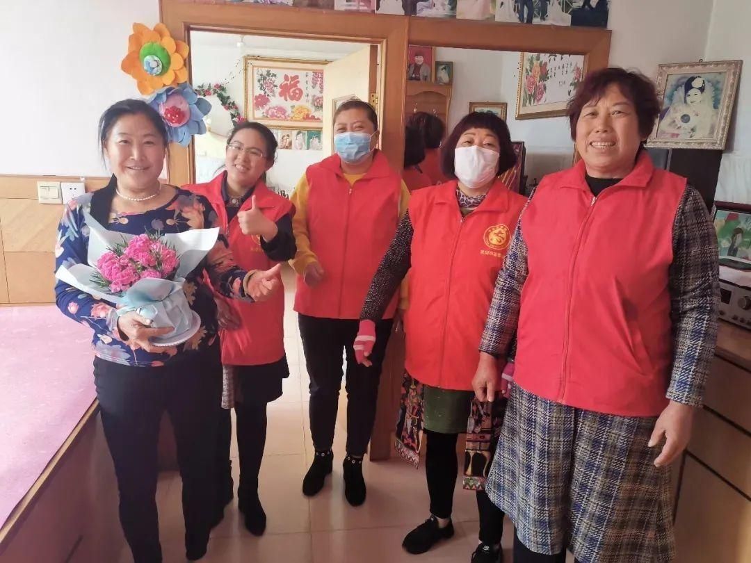 温暖|这就是文明乳山 | 一抹“志愿红” 温暖一座城