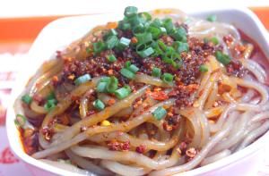 简单|分享酸辣粉做法教程,做法简单易学,开胃解馋酸辣爽口