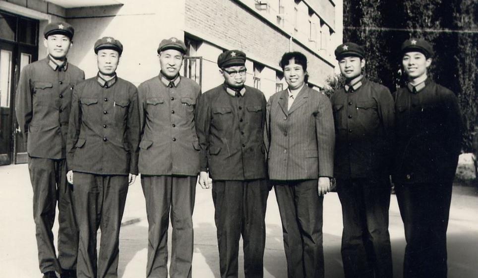 此人|毛主席逝世前最想见此人一面,最终却没有见到,是谁如此重要