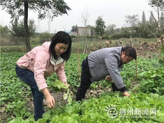 扶贫政策|“三下乡”牌坊赶集会：脱贫又脱单 集体婚礼喜洋洋