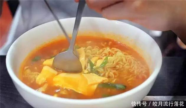  收藏|盘点五种泡面神仙吃法，妈妈再也不会拦着你吃泡面啦！速速收藏！