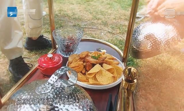 蔡徐坤|蔡徐坤《跑男》买单,李晨脱口而出的话,暴露明星的真实消费水平