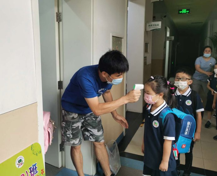  医学|开学第一课！先来听听顶级医学大咖现身说法的抗疫故事