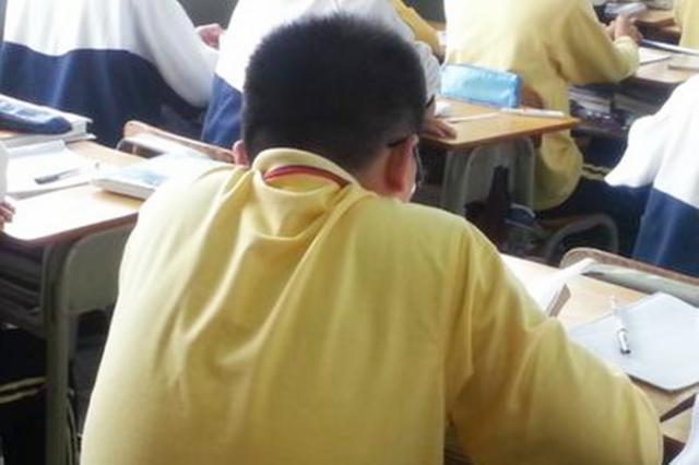 别晚|多数孩子存在“脊柱侧弯”,问题在于父母,矫正别晚于这个时间