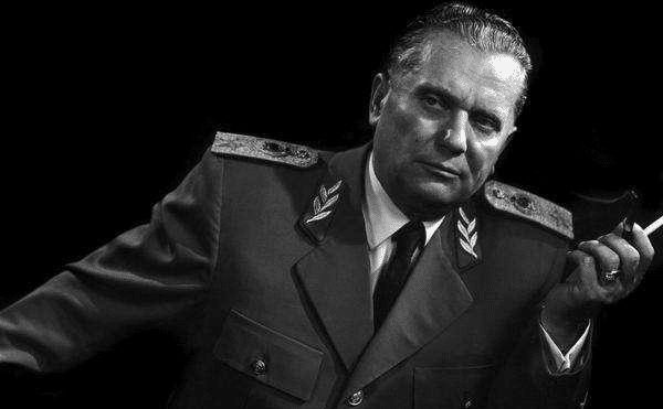 欧洲|曾雄踞欧洲的国家,47年后一分为七,现在民众开始怀念一个强人