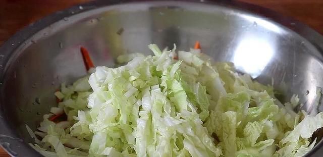 调味料|白菜新吃法,不炒不炖,我家一周做5次,孩子爱吃,太香了
