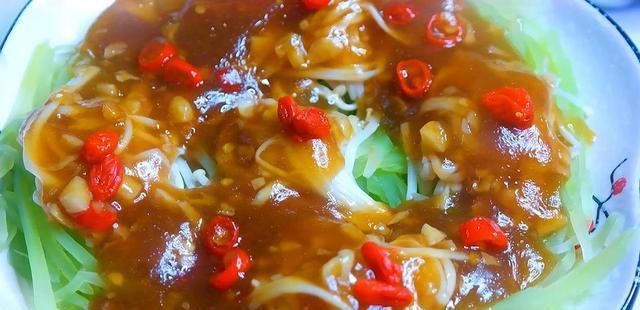 金针菇|大厨教你莴笋金针菇做法,越吃越上瘾,简单清淡,适合家常