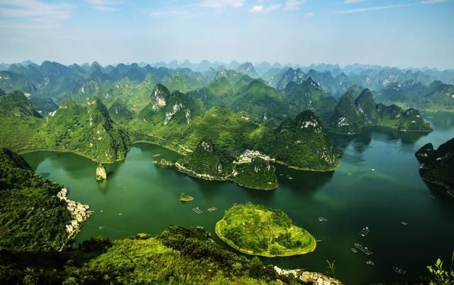 鲜有|中国唯一没有大坝的人工水库,藏着越南下龙湾的美景,却鲜有人知!