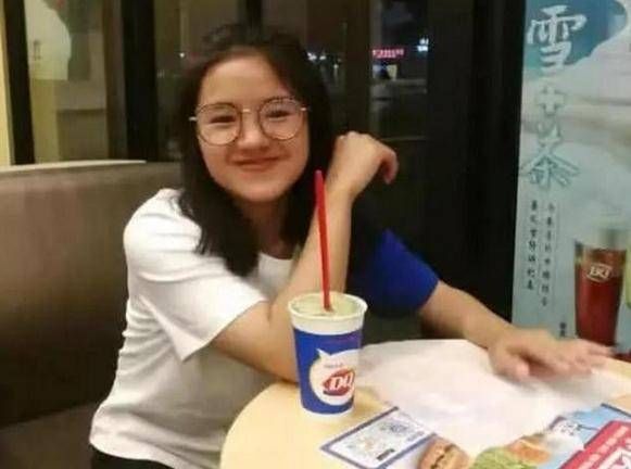  变形|变形计：她被称为最美农村女孩，被城市妈妈收养，现状如何？