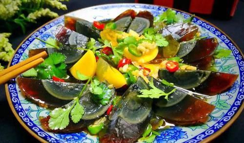  皮蛋|开餐馆的小姨告诉我，在外头吃饭，这3道菜千万别点，“脏”！
