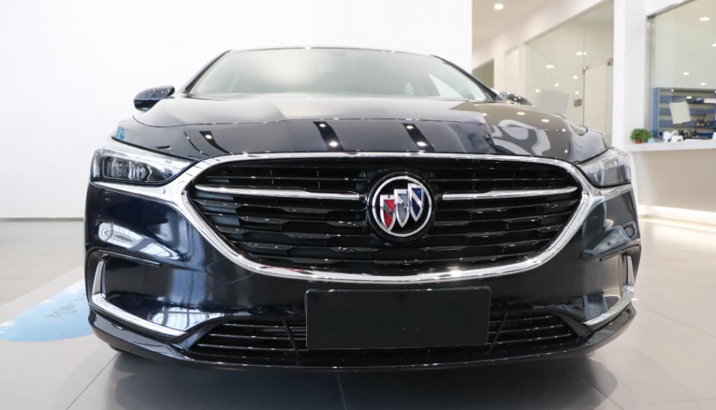 双层|车长超5米，双层隔音标配9AT，丐版全独悬重1.6吨，过弯从不飘