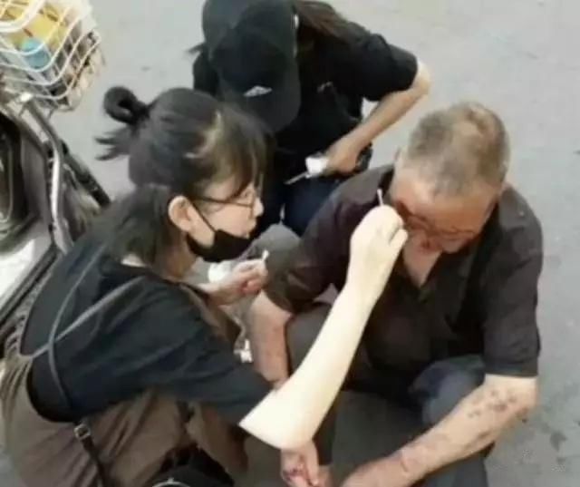 农民工师傅|被人偷偷爱着真好，你看到这张图已经刷爆全国