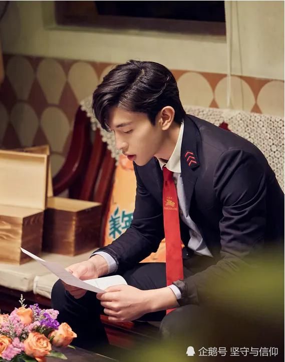 宣传照|《密室大逃脱》修图师有多累?看到邓伦的宣传照:修图师加鸡腿!