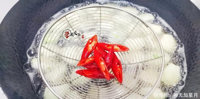 选择|清炒丝瓜发黑出水有异味看大厨咋操作,油亮清爽翠绿不黑有诀窍