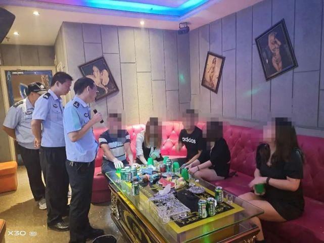 派出所|点赞！文地派出所连续两晚组织民警对文地的酒吧、宾馆、足浴等进行夜巡....