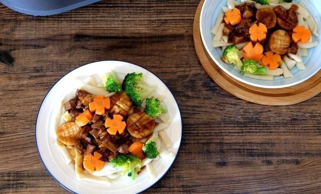  面条机|给女儿做的空心面，配上牛排蔬菜更好吃，圈友：这手艺可以开店了