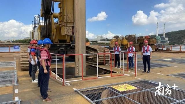  阶段|滨海湾大桥进入主桥施工阶段，将于2022年建成