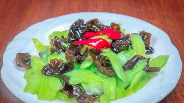  减肥餐|清脆爽口的家常小炒，多吃不长肉，2分钟炒一盘的减肥餐