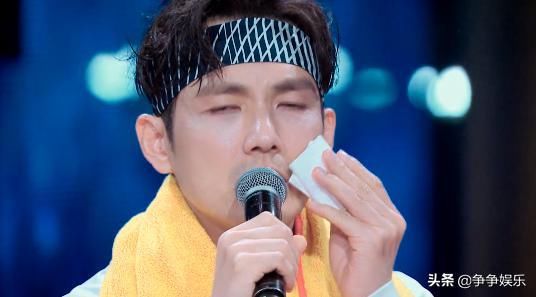  扎心|王一博战队全员晋级，钟汉良扎心落泪，陈默主动替王嘉尔解围