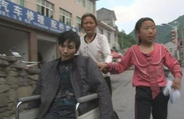  变形记|《变形记》唯一清醒的男孩，把节目当成游戏，如今变成这样