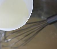  搅拌均匀|教你几道美味肉松蛋糕卷的做法！做法简单又好吃！