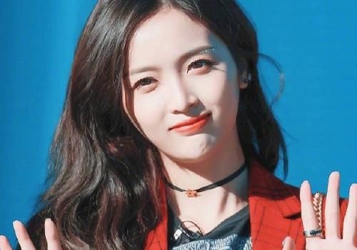  满意|吴宣仪录制《完美的夏天》，拟定播出时间很满意，假期有看头