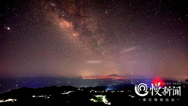  好者和天文|错过再等6800年！当云雾状彗发划破蓝色天际 他在重庆渝北拍到彗星