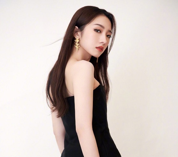 资源|火箭少女101解散2个月,杨超越3个代言,她零商务资源