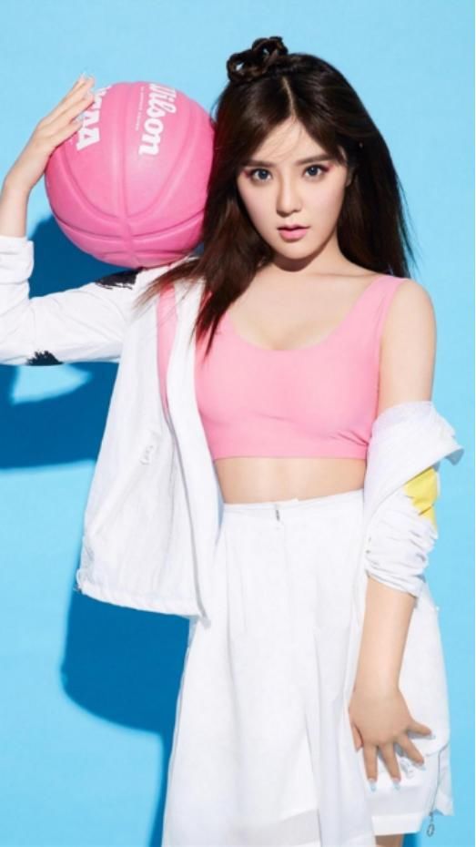  好身材|宅男女神赵奕欢穿健身装，蜜大腿好身材太优越了，这身材谁有？