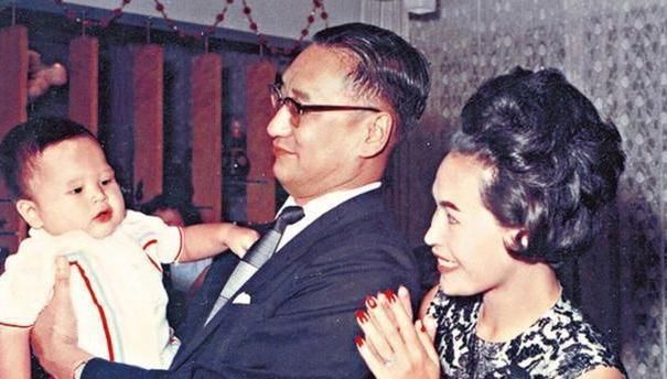  巨资|86岁黄夏蕙：生6胎都得不到名分，斥巨资办生前葬礼今越整越丑