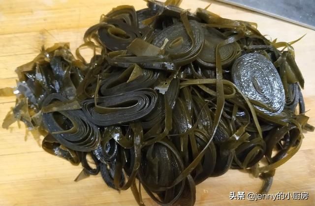  做好|凉拌海带丝，不要直接拌，做好这2步，海带丝更脆爽，无腥味