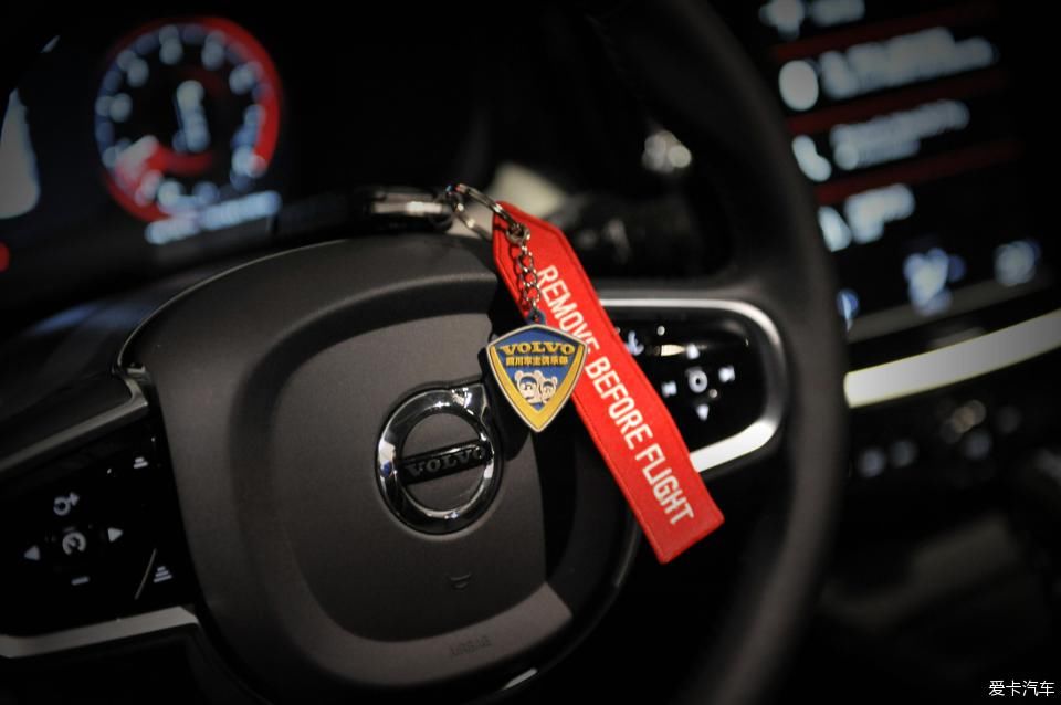 设计|【见证】【Richard作业】XC60老车主深度体验S60