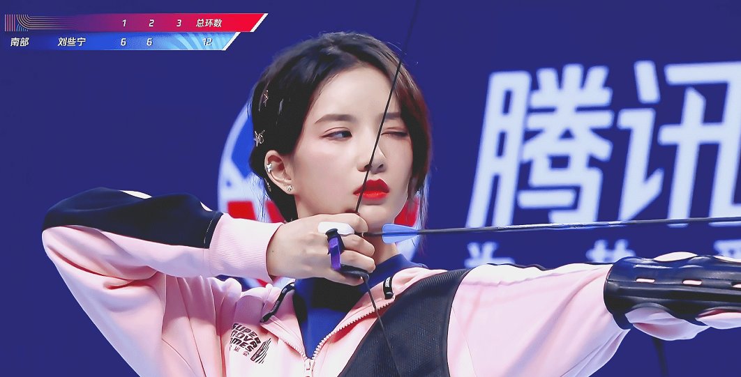  艺人|粉丝花300多万，艺人一天评论2千多，为何爱豆执迷“搬家”？