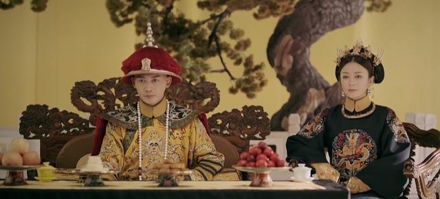 夫妻|乾隆深爱富察皇后，夫妻育有两位嫡子，乾隆却无法将皇位传给他们