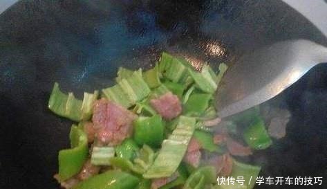 饭店|饭店炒腊肉太贵,不如试着自己在家做着吃,这才是真正的味道!