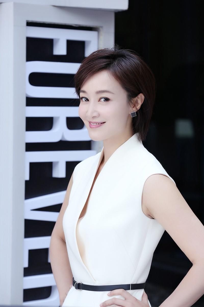  校草|黄圣依许飞任评委 20年狐友国民校草大赛总决赛今日开战