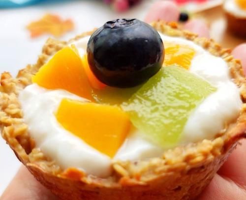  酸奶|解锁了燕麦的十八种做法？拿燕麦做酸奶杯，你一定没试过