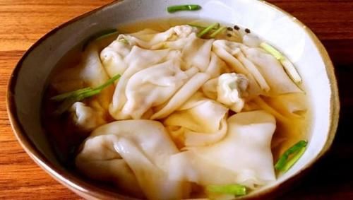  小馄饨|秋天适合这早餐，一碗热乎乎下肚，简单方便，好吃营养