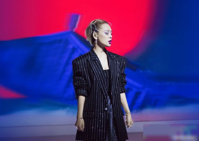  倒数|网曝《浪姐》五公情况，宁静组吊威亚燃炸，但排名倒数静姐寒心了