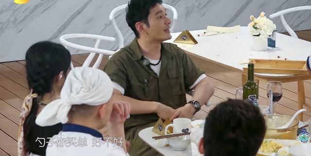  赵丽颖和黄|《中餐厅》林大厨的钱还没还，又欠张亮2000，赵丽颖说出实情