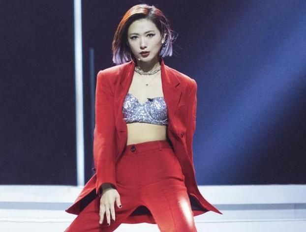  观众|《乘风破浪的姐姐》被质疑假唱，为何观众都选择原谅？